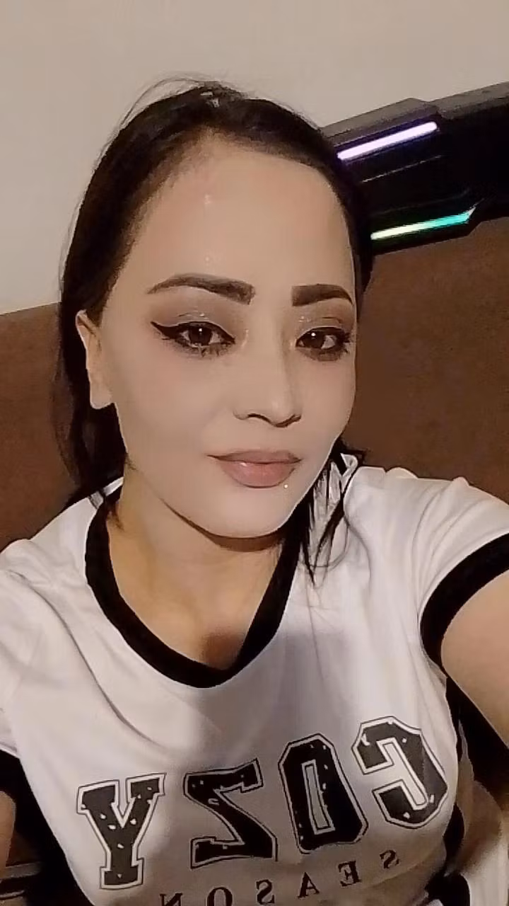 Samira2127 (26)