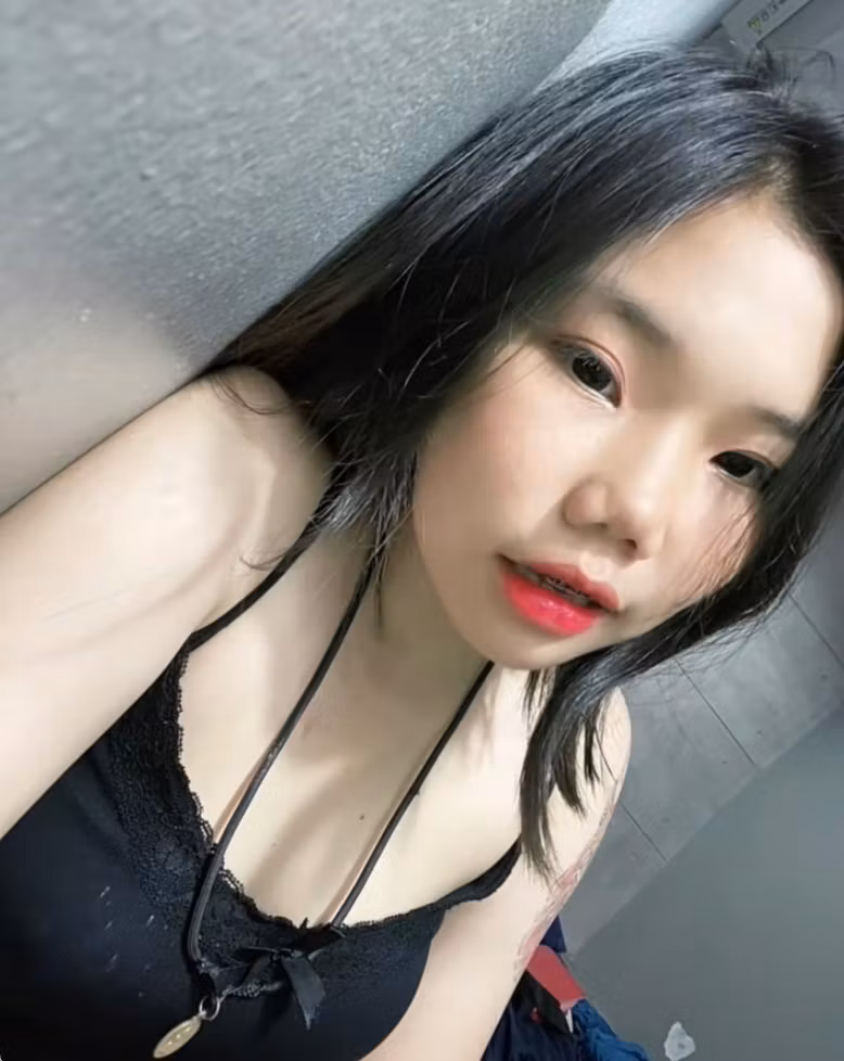 Aom8564 (18)