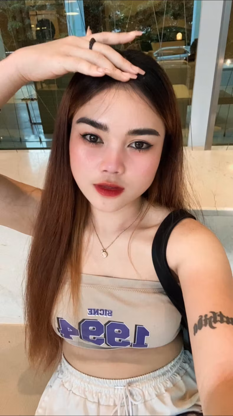 Suthida51 (24)